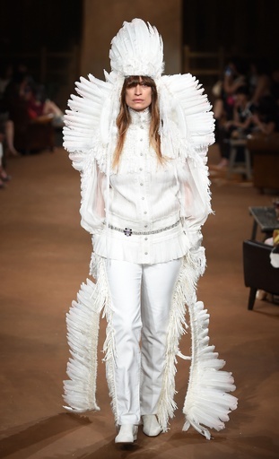 シャネルが都内でファッションショー、メティエダール・コレクション「パリ-ダラス」発表