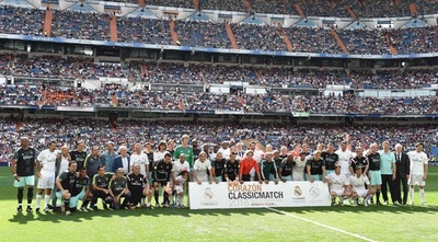 レアルがアヤックスと慈善試合、ラウル氏ら往年の名選手が出場