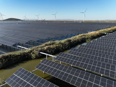 世界の再エネ発電の新規導入設備容量、23年は510ギガワット