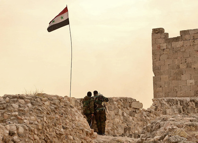 シリア政府軍、イラクとの国境に到達 米有志連合は懸念