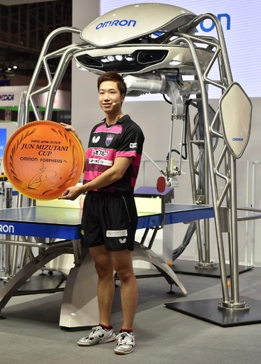 IT見本市「CEATEC JAPAN 2017」 水谷選手と卓球するロボットも