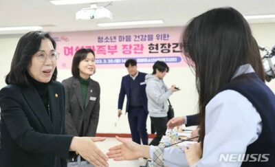 韓国・青少年カウンセラーに「自殺防止」特化の専門教育