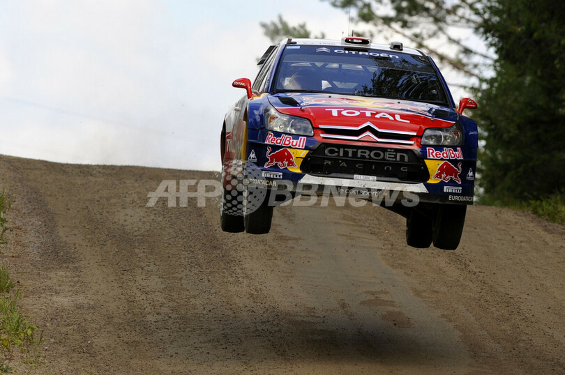 ヒルボネン デイ1終えて首位に立つ、ラリー・フィンランド