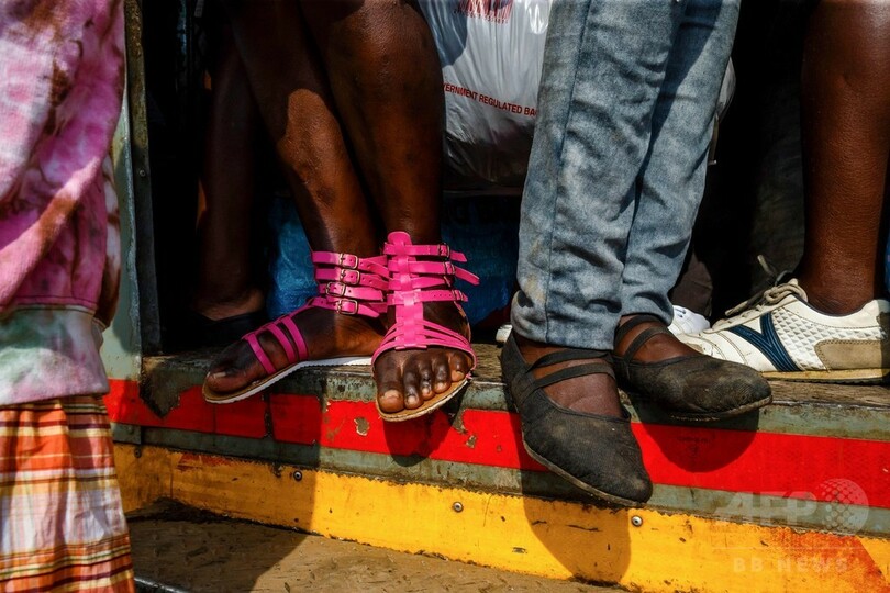 ジンバブエ、過密刑務所から3000人釈放 大統領恩赦で