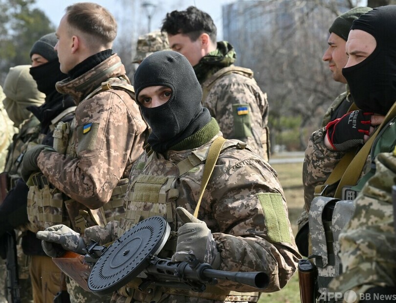 ウクライナに供与の武器、国内外に拡散懸念 専門家