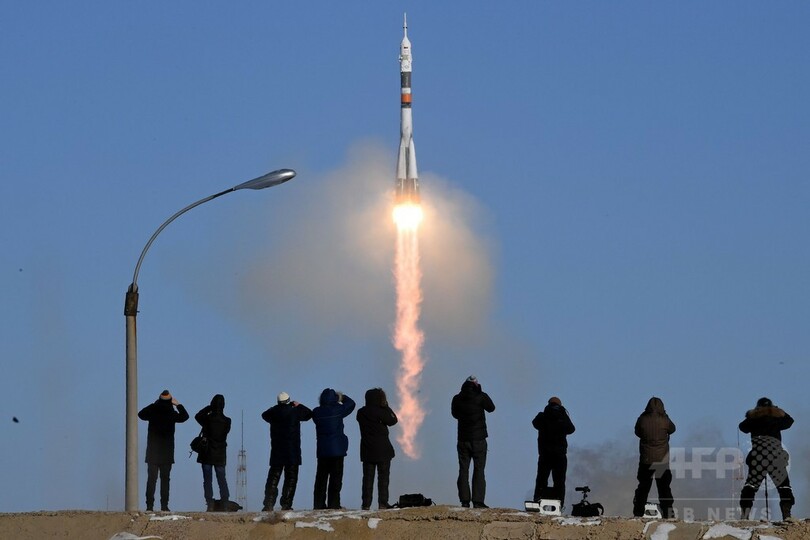 ソユーズ打ち上げ成功、金井さんら宇宙へ