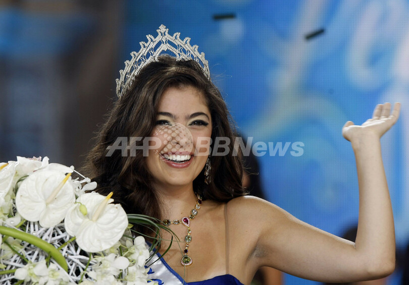 「ミス・レバノン2009」、18歳のMartine Indraousさんに