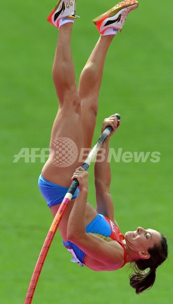 イシンバエワ、女子棒高跳び決勝に進出