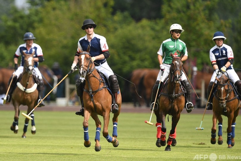 英ウィリアム王子、ポロの大会に出場