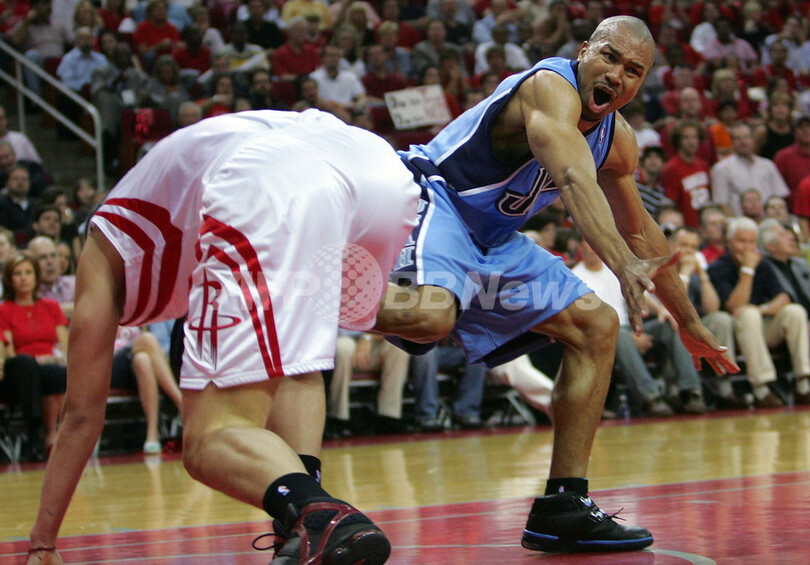＜06-07NBA プレーオフ＞ジャズ ロケッツを降してカンファレンス準決勝進出を決める - 米国