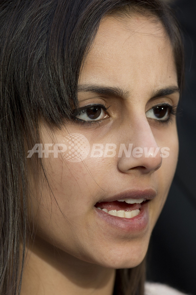 偽電話応対で死亡の看護師、ロンドンで追悼ミサ