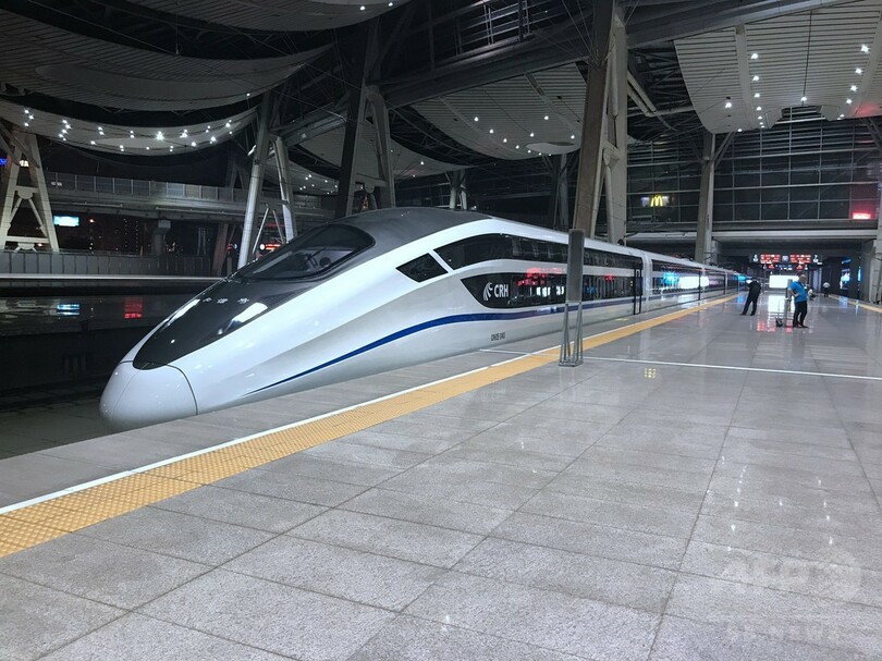「移動ホテル」2階建て寝台列車、春節ラッシュに投入