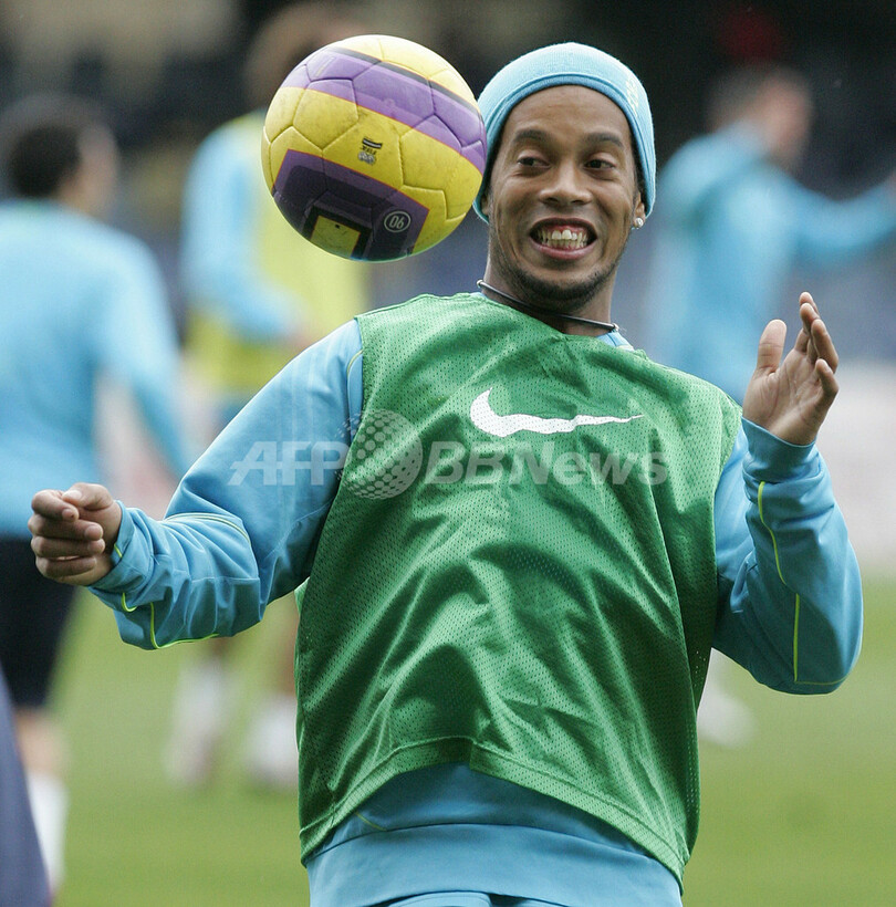 FCバルセロナ 『エル・クラシコ』に向けてホームでトレーニング