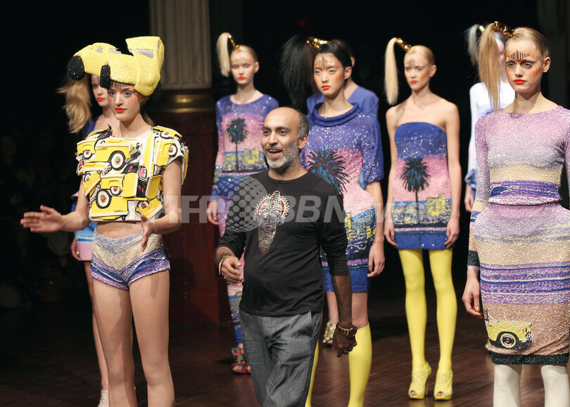 ＜11年春夏パリコレクション＞マニッシュ・アローラ、新作を発表