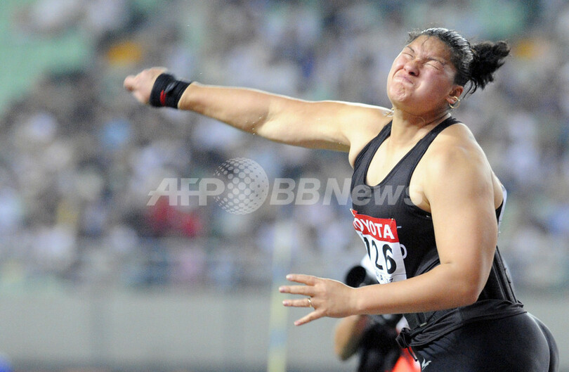 バレリー・ビリ 女子砲丸投げで優勝