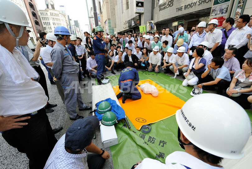 銀座で震災訓練、4000人が参加