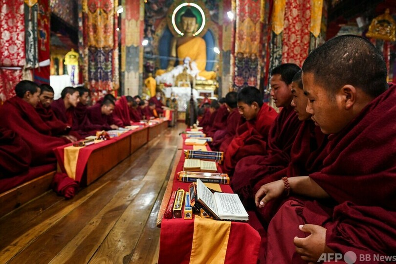 チベット仏教寺院「タワン僧院」の僧侶 インド北東部
