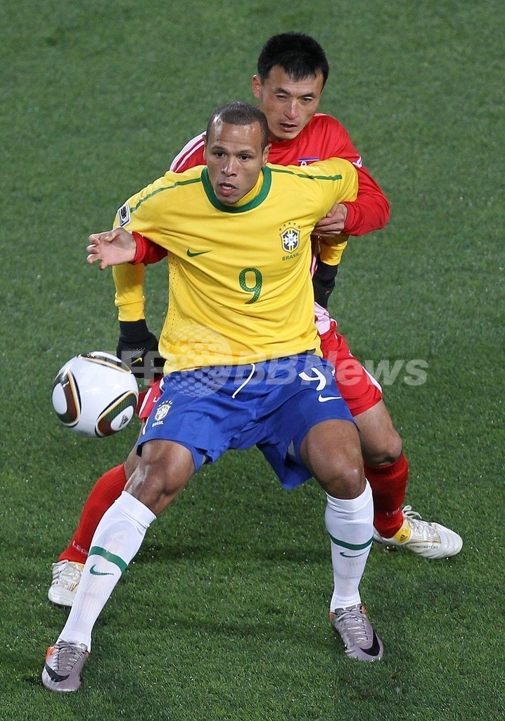 ブラジル白星発進、北朝鮮に辛勝 W杯