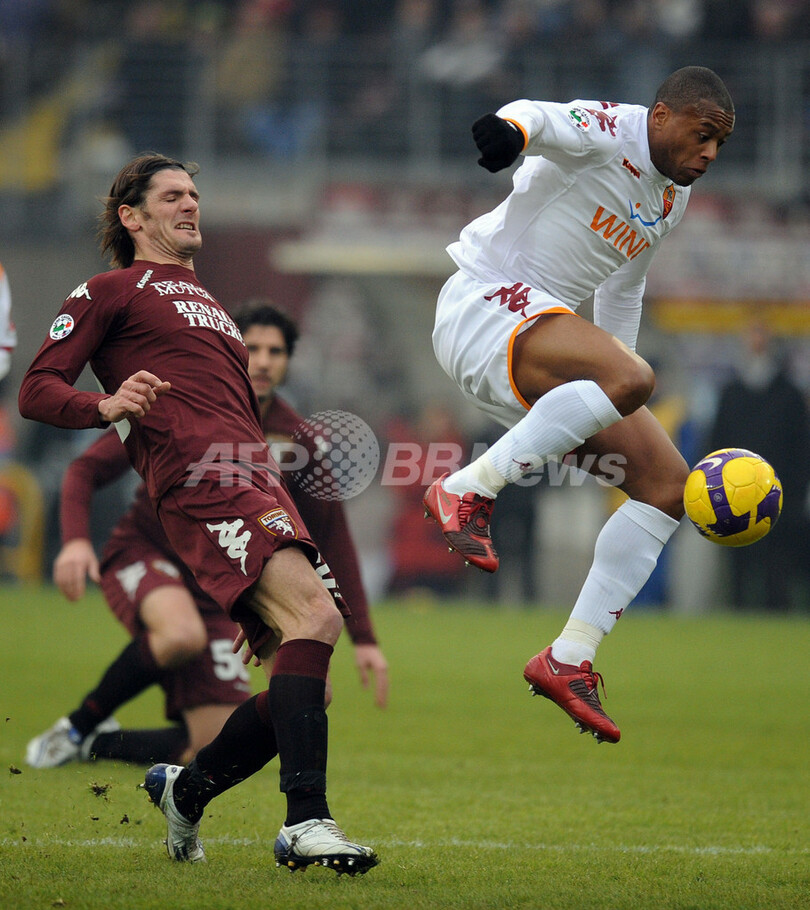 ローマ アウェーでトリノに競り勝つ
