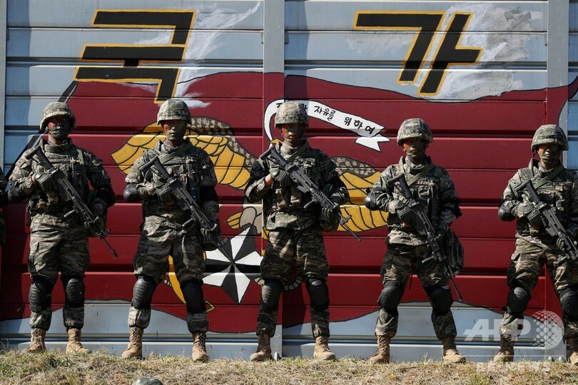 韓国海兵隊、北朝鮮との境界に近い延坪島で定期訓練