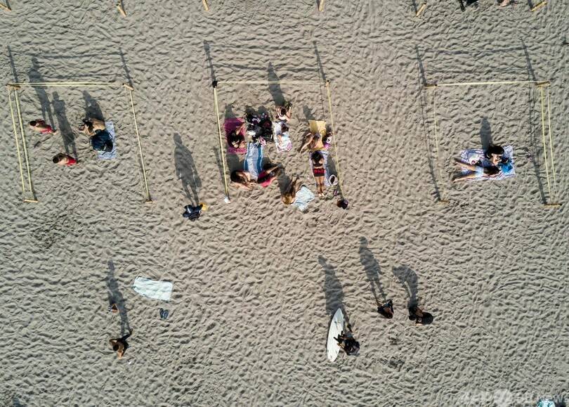 日光浴は枠内で ペルー
