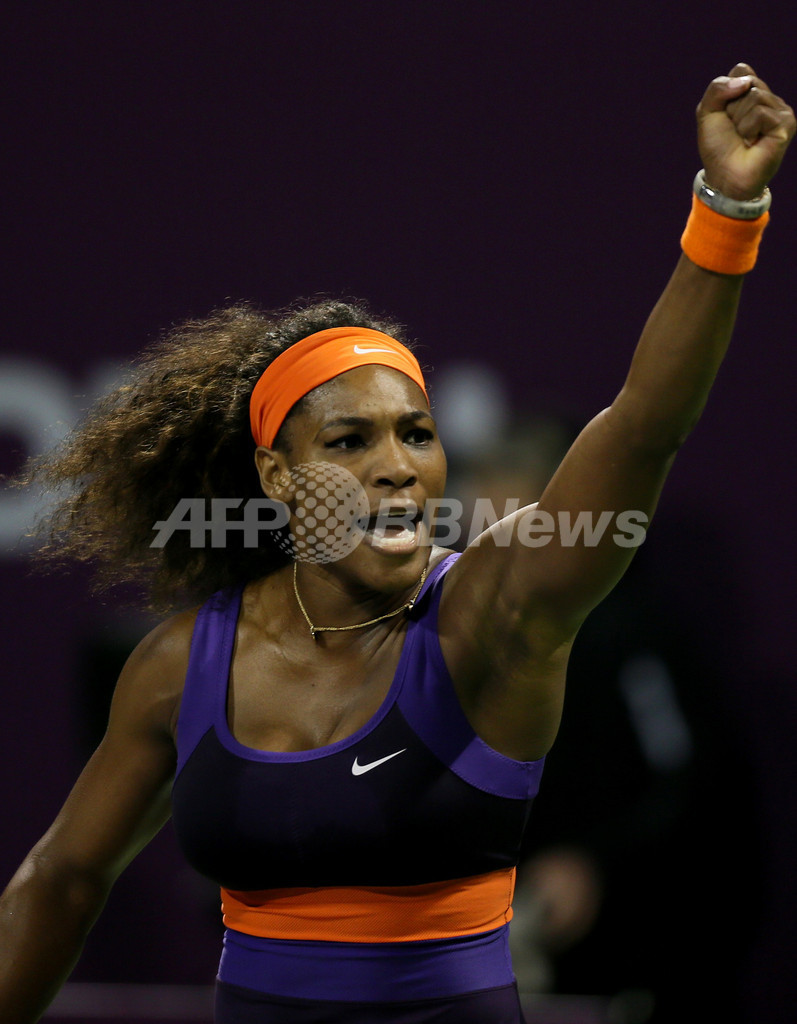 セレーナがシャラポワ退け決勝進出、カタール・トータル・オープン
