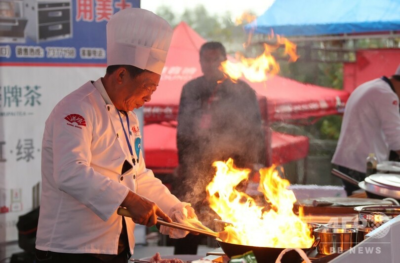 中華料理シェフが腕前を競い合う 技術コンクール