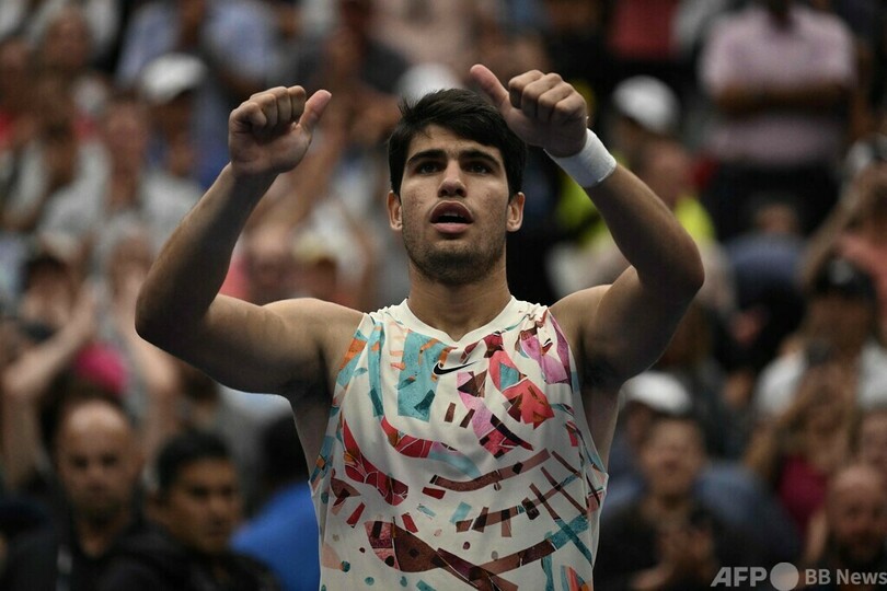 アルカラス快勝で準々決勝へ ルブレフは4度目8強 全米OP