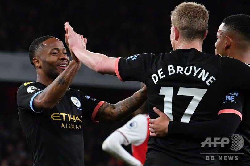 マンCがアーセナルに快勝、スパーズは好調ウルブスに競り勝つ