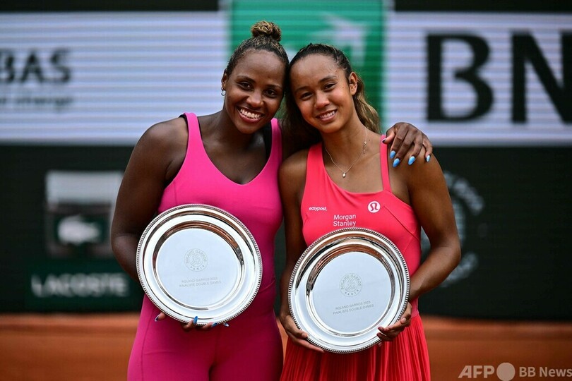 謝/王組が女子ダブルス優勝 全仏OP