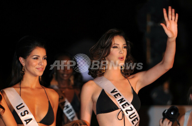 ミス・ユニバース世界大会、シンプルな水着姿の美女たち