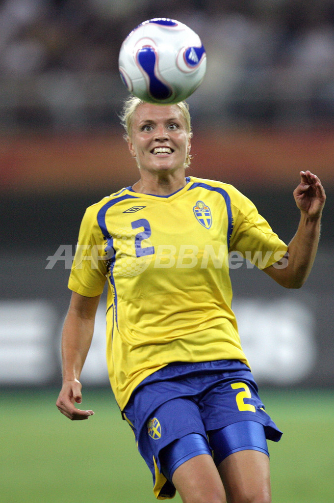 女子サッカーW杯 スウェーデン 北朝鮮に勝利するもグループ敗退に終わる