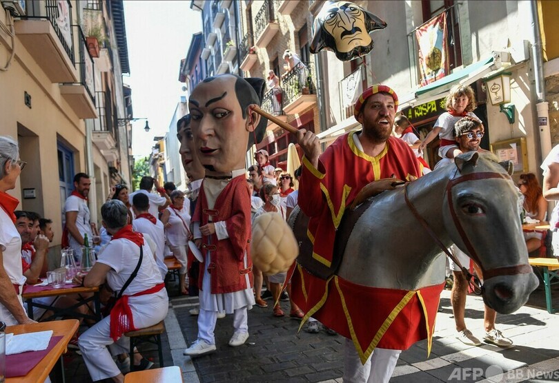 巨人と大頭のパレード 「サン・フェルミン祭」 スペイン
