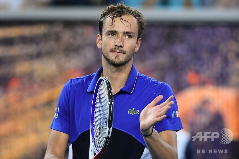 メドベージェフが全豪OP3回戦へ、鼻血が出るアクシデントも