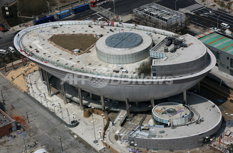 上海万博、空から見た各国パビリオンと会場周辺