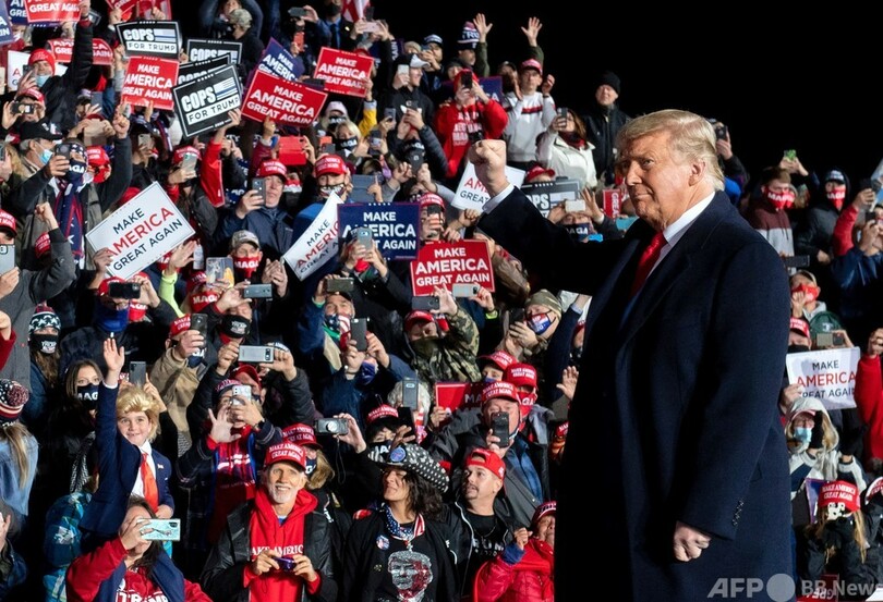 トランプ氏とバイデン氏、ともに勝利予告