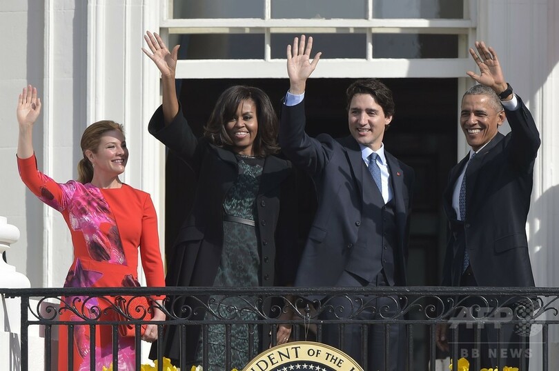 仲睦まじい米・カナダ首脳、ネットで「ブロマンス」と話題に