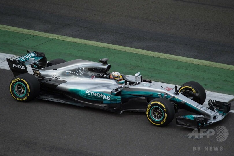 ハミルトンは新車に手応え、メルセデスが「W08」を発表