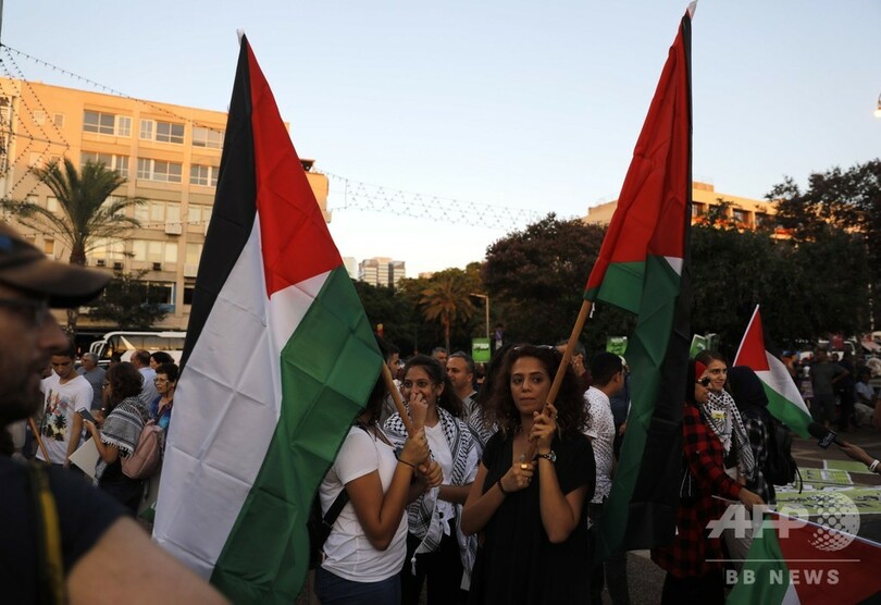 「ユダヤ人国家法」に抗議、アラブ系イスラエル人ら3万人デモ