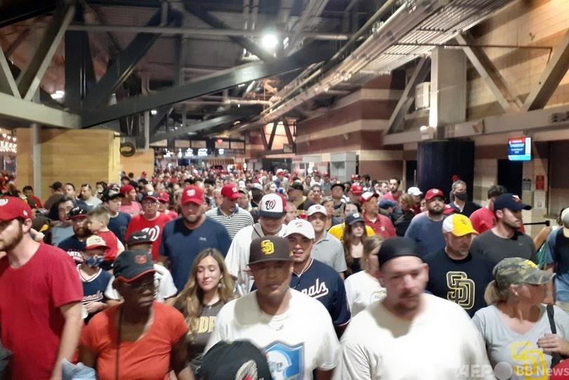 ナショナルズ本拠地近くで銃撃、3人負傷 試合は中断