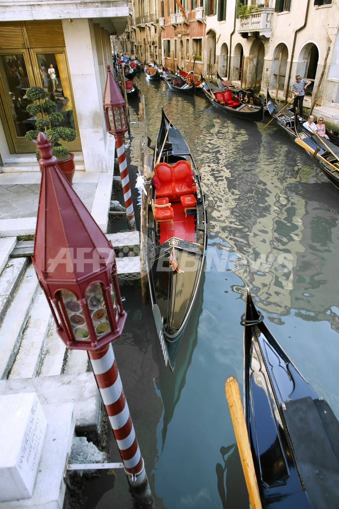 足にも目にも優しい、ベネチアの大動脈カナル･グランデ