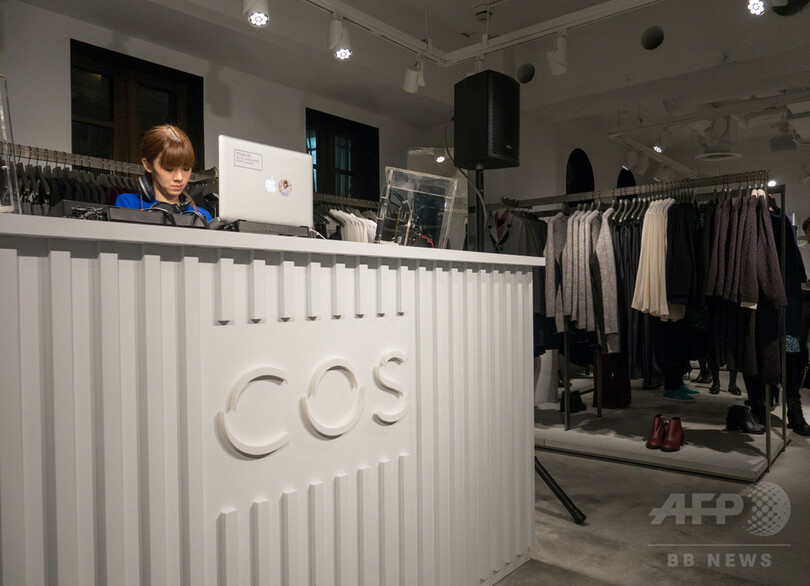 H＆M傘下「COS」、東京・南青山に8日オープン