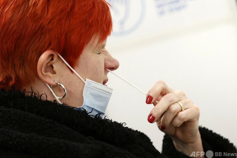 オミクロン患者、3分の2が再感染 英イングランド