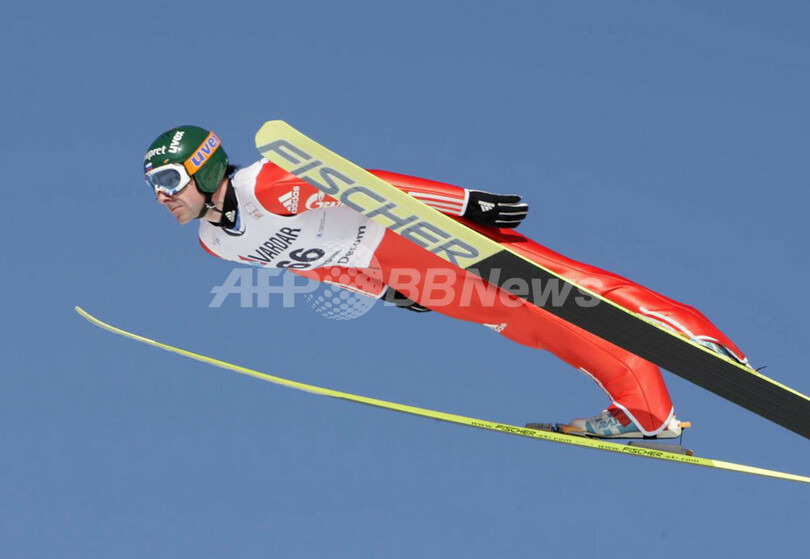 シュリーレンツァウアーが個人総合優勝、ジャンプW杯