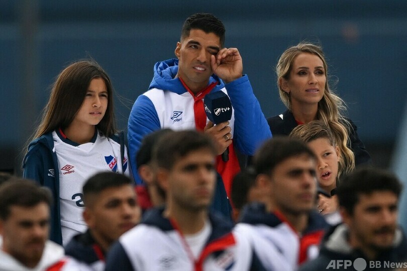 スアレスの復帰をファン数千人が歓迎 本拠地で入団イベント