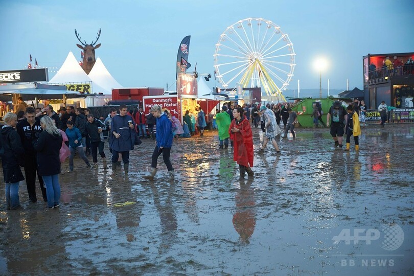 ロックフェスで落雷、8人重傷 ドイツ