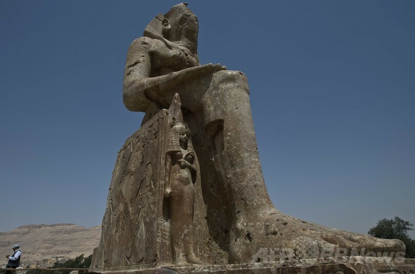 ファラオの巨像2体を新たに公開、エジプト・ルクソール
