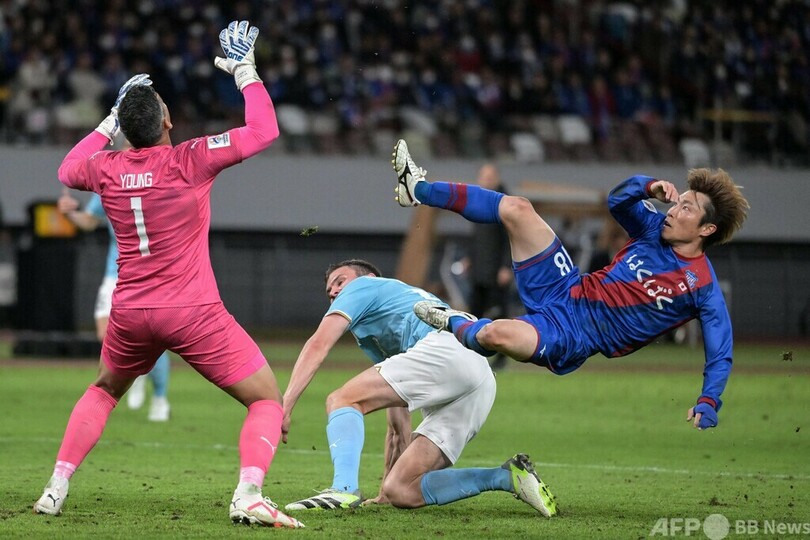 浦和がカンテ劇的弾で16強に望みつなぐ、甲府はドロー ACL