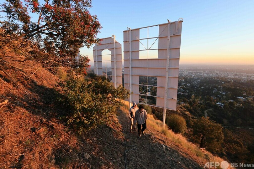 ハリウッドの巨大看板、100歳に 米