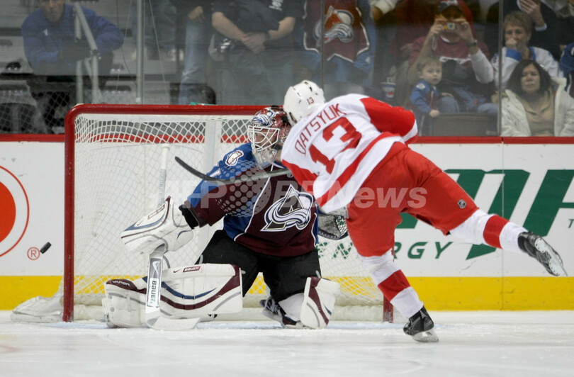 アバランチ レッドウィングスとの接戦を制す